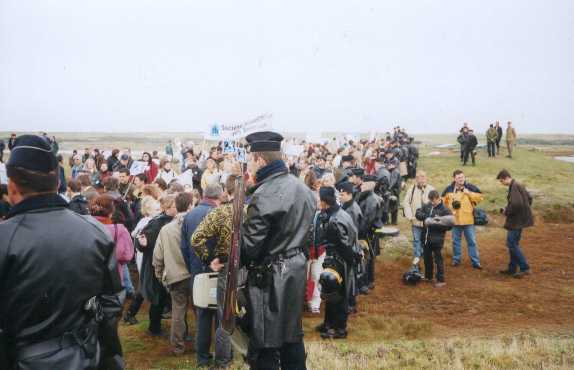 manif au Platier d'Oye le 15 oct 2000.jpg (23514 octets)